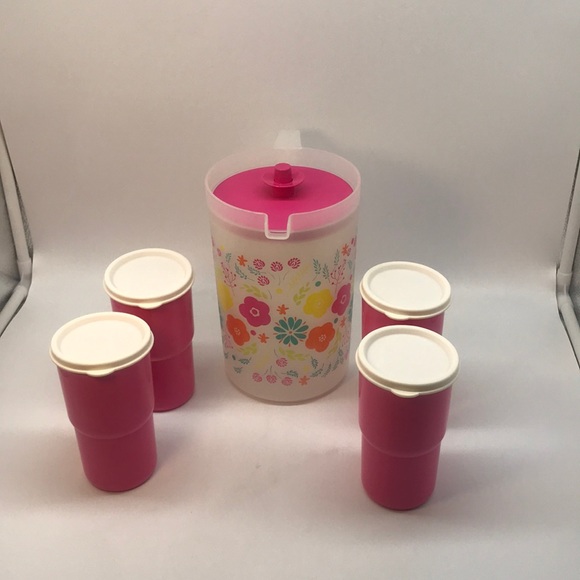 Tupperware Set Pitcher 2 Liter & Tumbler (4) - Picture 3 of 16